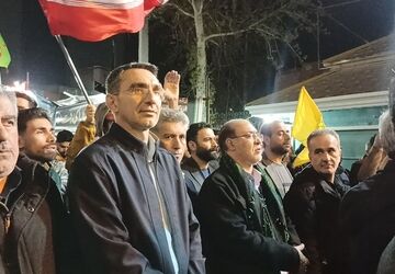 تجدید پیمان با آرمان ها و یاد شهدا دانش آموز