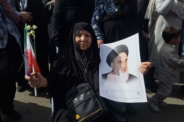 برخیز که فجر انقلاب است امروز