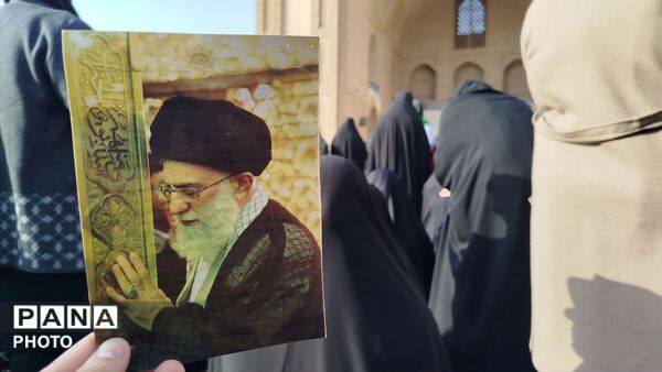 حضور خودجوش مردم نیشابور در سوگواری شهادت رهبر معزز