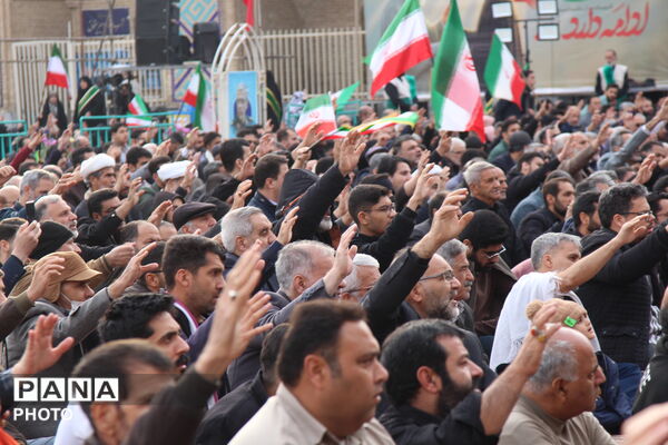 برپایی باشکوه نماز عید فطر در یزد