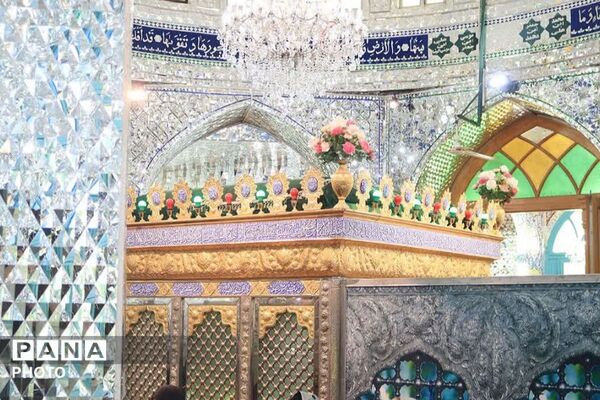 غبارروبی و عطرافشانی آستان مقدس امامزاده عمادالدین علیه السلام 