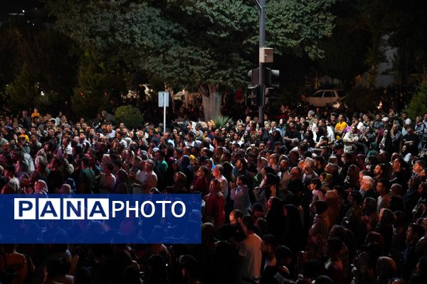 استقبال پرشور مردم از جشن امت ماه در اصفهان