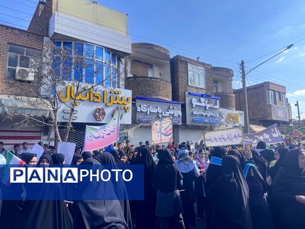 برگزاری راهپیمایی ۱۳ آبان با حضور پرشور مردم در شهرستان خواف 