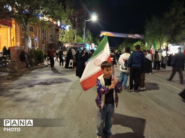 حضور پرشور کودکان و نوجوانان در قلب نیشابور 