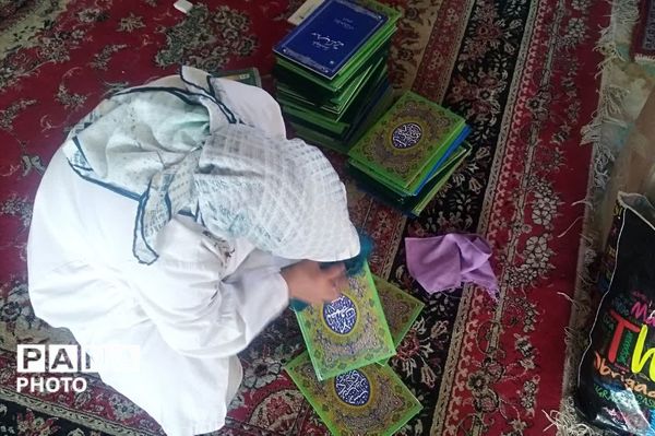 غبار‌روبی مساجد در آستانه ماه مبارک رمضان