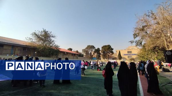 برگزاری همایش دانش‌آموزان پیشتاز منطقه ۱۰