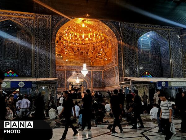 جشن آغاز امامت حضرت مهدی(عج) در مسجد جمکران