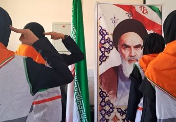 گرامیداشت سی‌وششمین سالگرد ارتحال امام خمینی(ره) در دبیرستان ابرار