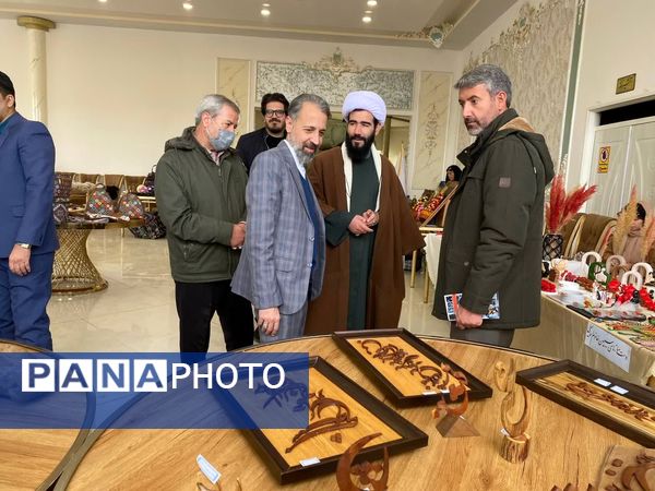 نمایشگاه صنایع دستی در کوهسرخ