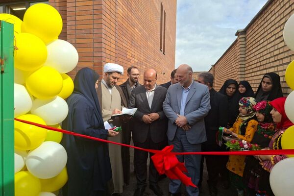 مدرسه خیری حسینی‌راد با چمن مصنوعی و پنل خورشیدی گشایش یافت