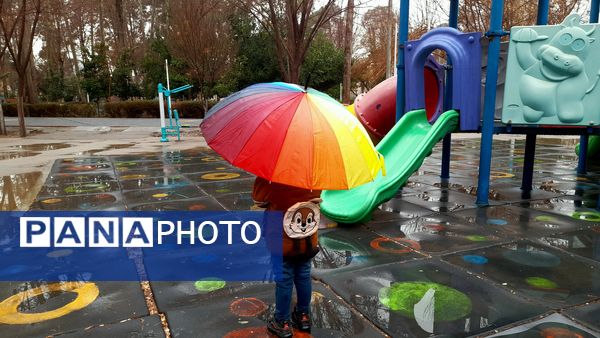 باران یزد؛ نوازشی بر پوست خاکی شهر و لبخندی بر لبان رهگذران