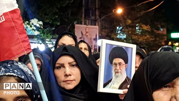حضور پرصلابت مردم کوهدشت در اجتماع شبانه جلوه‌ای از همبستگی و بصیرت