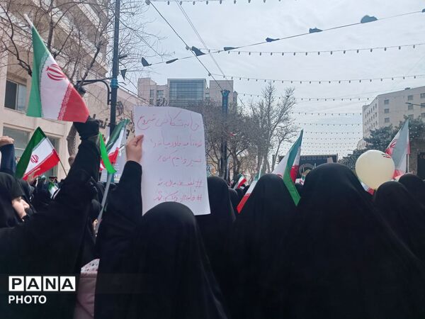 راهپیمایی روز قدس همراه با تشییع پیکر شهید مجتبی پارسا روش