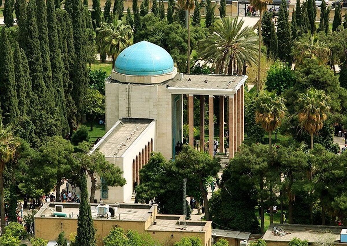 ز خاک سعدی شیراز بوی عشق آید