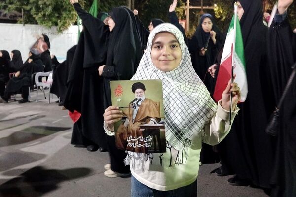 دل‌های عاشق وطن در خرم‌ آباد، وفاداری را به تصویر کشیدند