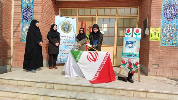 برگزاری یادواره شهدا در هنرستان بصیرت آشخانه