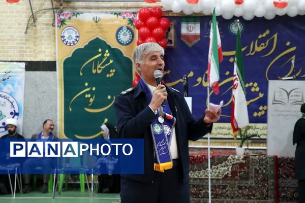  همایش «یاوران انقلاب، پیشتازان مقاومت» در دلیجان همزمان با آغاز دهه فجر