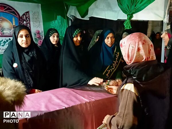 آیین معنوی و کودکانه در موکب نورانی امام رضا (ع) با نوای سوره‌های آسمانی
