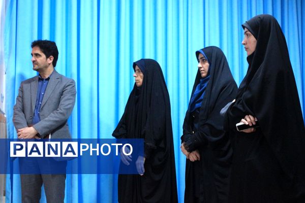 افتتاحیه «مدرسه انقلاب» در مدرسه تقوی‌پیشگان بهارستان‌دو