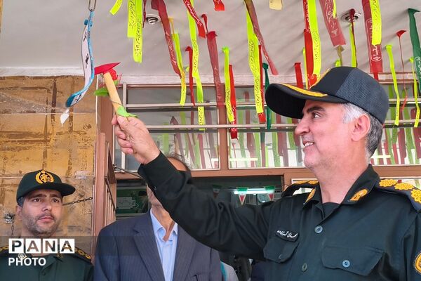 آغاز سال تحصیلی در دبیرستان نمونه دولتی شهدای علم و فناوری با عطر دفاع مقدس