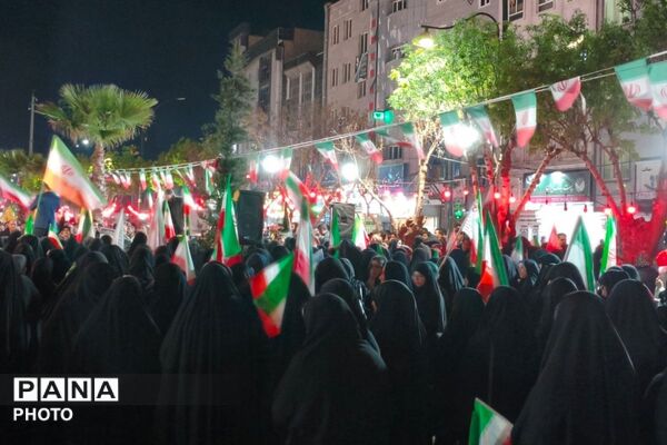 میدان هفت‌تیر بهارستان دو میزبان راهپیمایی شبانه مردم و فرهنگیان