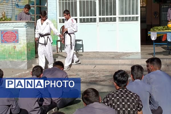 المپیاد ورزشی درون مدرسه‌ای با نمایش منش پهلوانی
