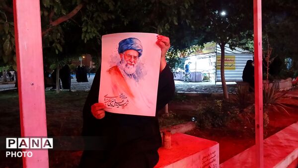 امشب نهاوندی ها پرچم ایران را به اهتزاز در آوردند