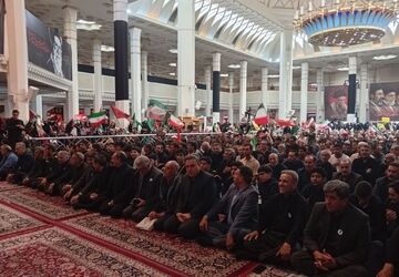 بیعت فرهنگیان و دانش‌آموزان شیراز با آرمان‌های رهبر شهید