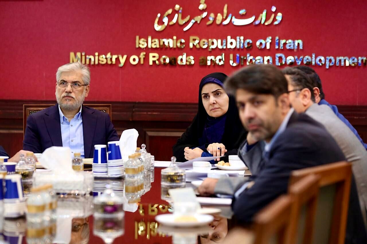 توسعه همکاری‌های فناورانه وزارتخانه‌های علوم و راه و شهرسازی
