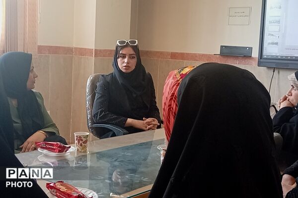 نقش‌آفرینی فعال اولیاء در مسیر تربیتی دانش‌آموزان