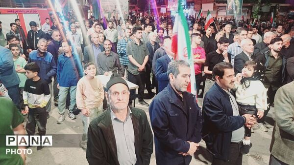 اقتدار حضور مردم کوهدشت در اجتماع شبانه
