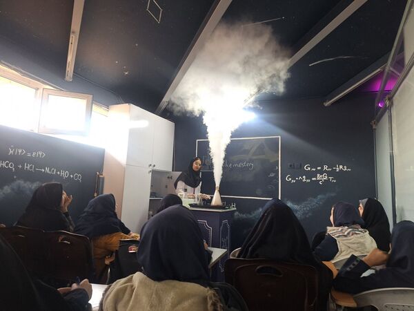 سفر کهکشانی و جشن علم، هیجان و کشف در اردوی علمی فردوسی مشهد