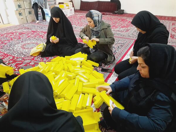 اهدای ۶۰۰ پک لوازم التحریر برای دانش‌آموزان کم برخوردار