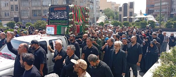 تشییع باشکوه پیکر بسیجی شهید در حمله رژیم صهیونیستی؛ مردم با فریاد مرگ بر اسرائیل وداع کردند