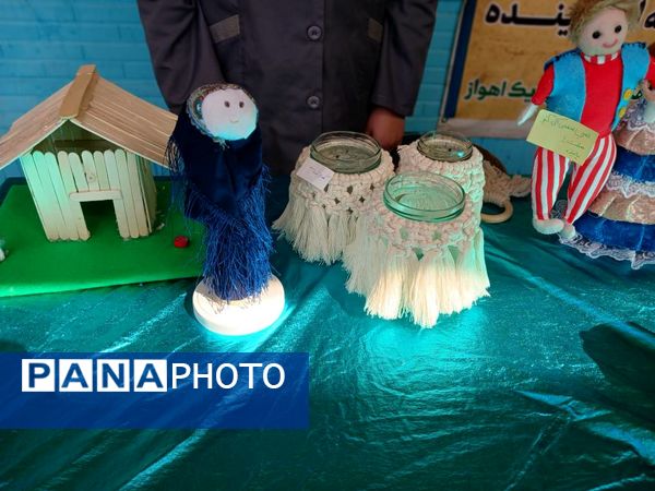 برگزاری رویداد "هفته ماها" در دبیرستان پاینده اهواز