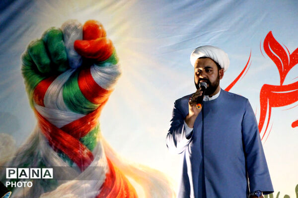 جشن روز دختر در ورودی باغ دولت آباد یزد