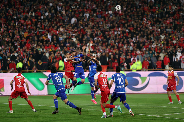 دیدار تیم‌های استقلال و پرسپولیس