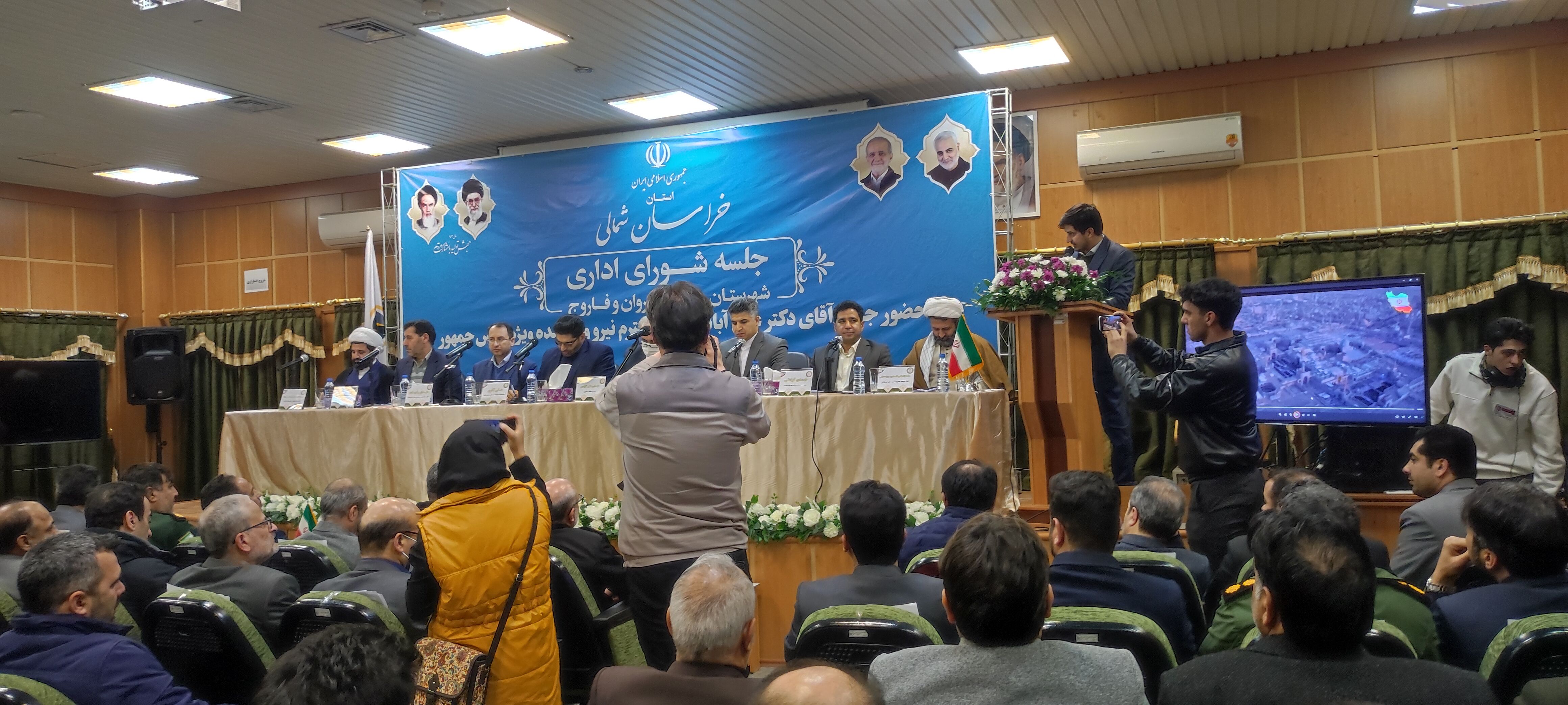 برگزاری جلسه شورای اداری شهرستان شیروان با حضور وزیر نیرو در نیروگاه شیروان