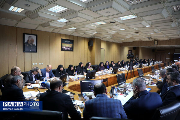 دومین جلسه هم‌اندیشی وزیر آموزش و پرورش با منتخبی از مدیران مدارس