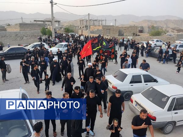 دسته‌روی عزاداران شهرستان بندرخمیر در آیین تاسوعای حسینی