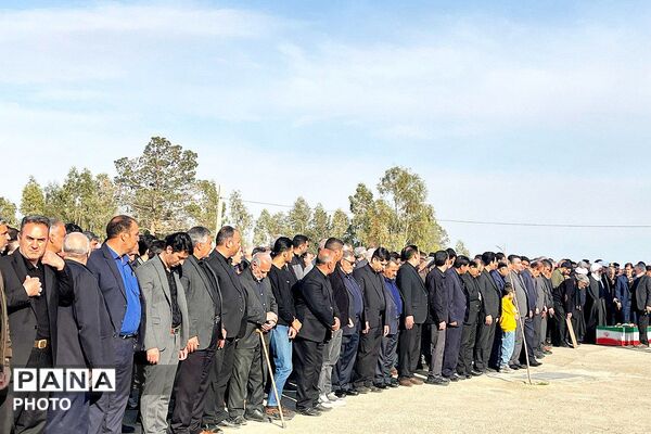 مراسم وداع و تشیع پیکر مطهر شهید محمد مهدی زواره ای در روستای طغان و امامزاده هادی شهر جوادآباد
