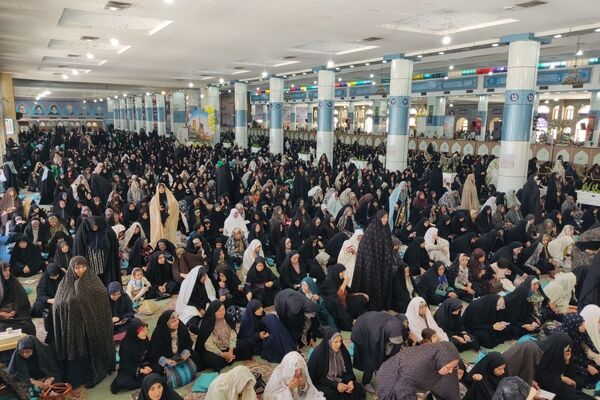 روز جهانی کار و کارگر و روز معلم را تبریک گفت