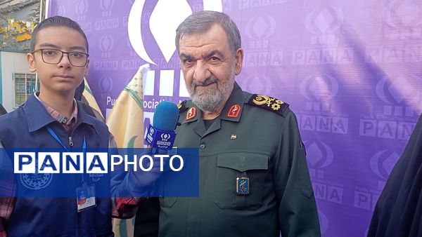 قاب‌هایی از خروش نسل بیدار