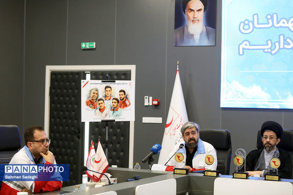 آیین تجلیل از از خبرنگاران هلالیتا