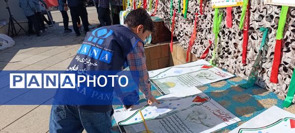 خروش استکبار ستیزی دانش‌آموزان شیرازی