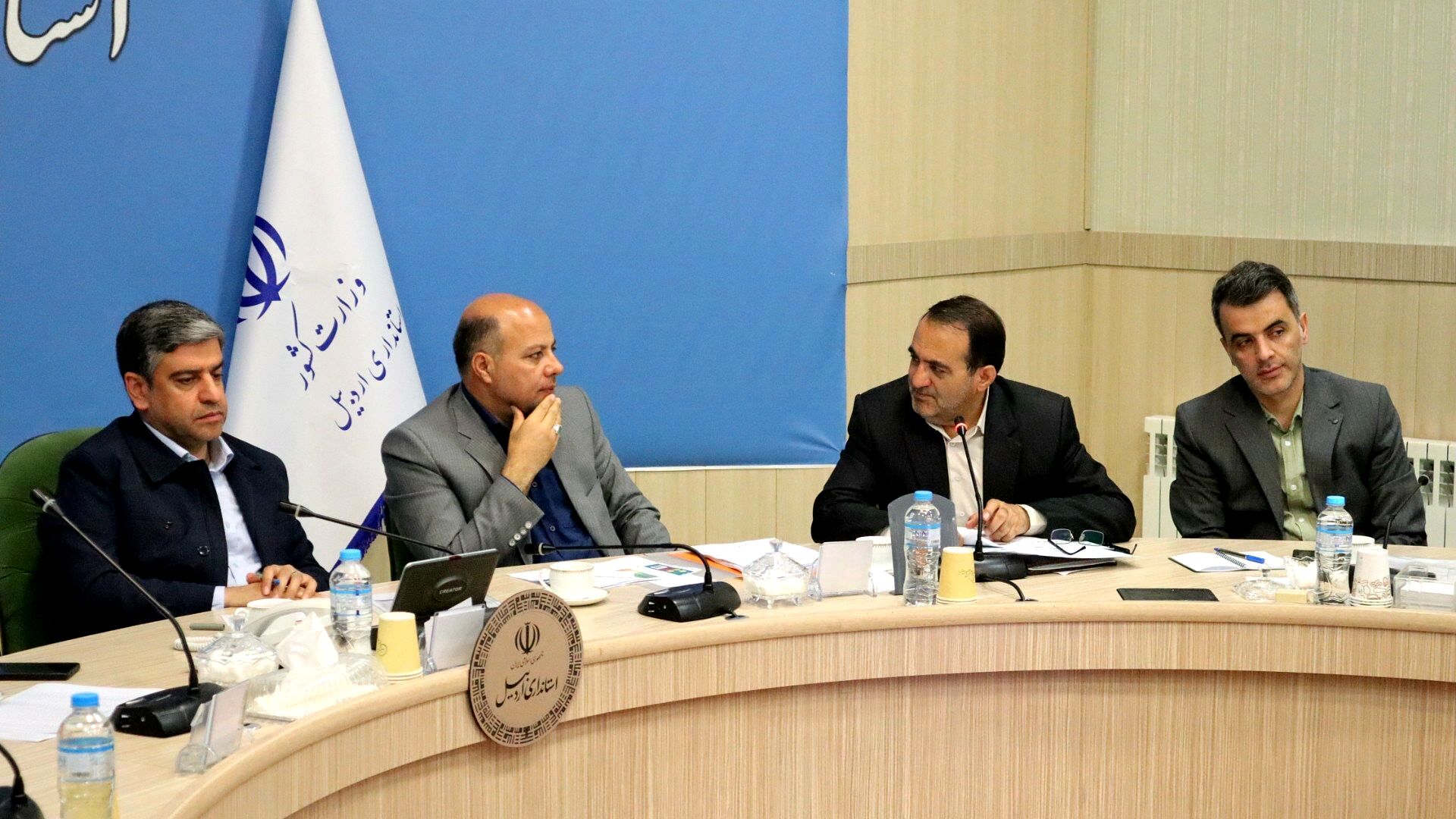 نقش مشارکت‌های مردمی در پیشبرد اهداف مدرسه‌سازی و ارتقای کیفیت آموزشی 