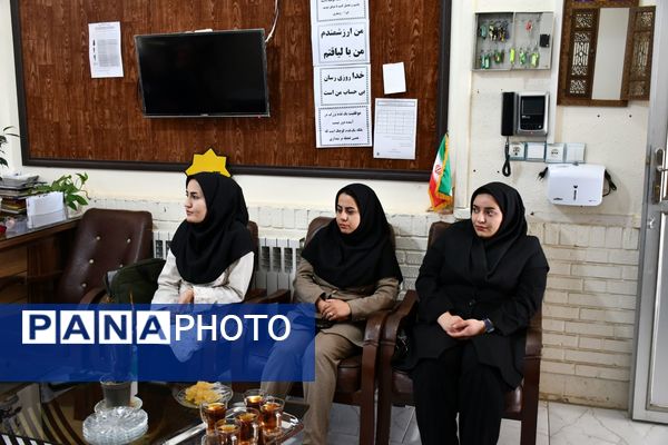 حضور امام جمعه، فرماندار و مدیر آموزش پرورش مه ولات در مدارس شهرستان