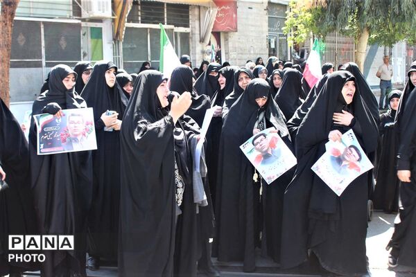 آیین تشییع پیکر دانش‌آموز شهید «سید محمد حسینی مقدم»