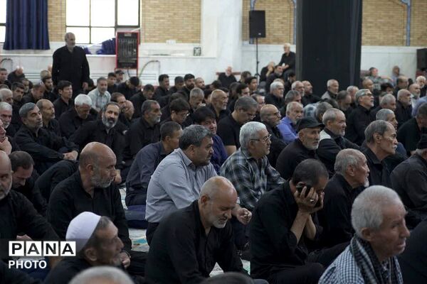 شکوه نمازجمعه این هفته باقرشهر و کهریزک با حضور عزاداران حسینی 