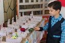 جشن شکوفه‌ها در دبستان معلم صحنه با ادای احترام به شهدای میناب